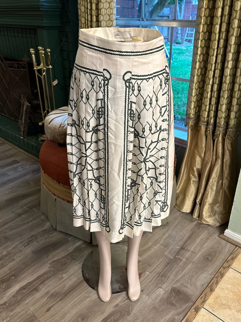Tory Burch pleated cream cream and green skirt
